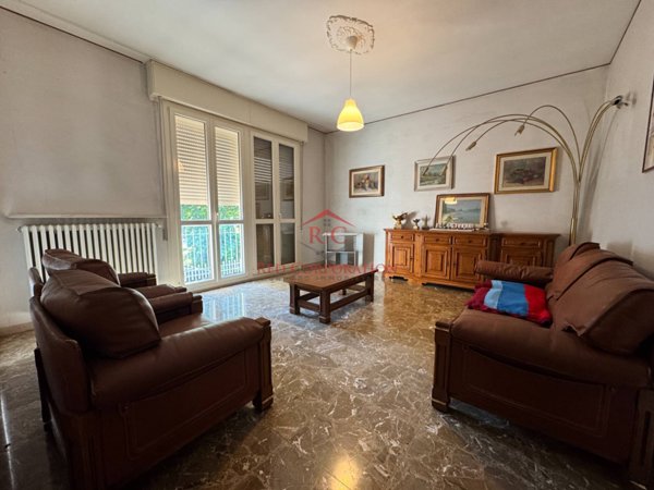 casa indipendente in vendita a Reggio nell'Emilia