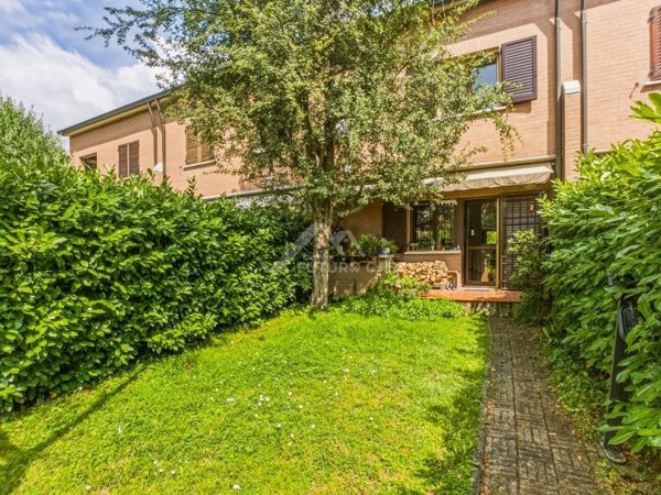 casa indipendente in vendita a Reggio nell'Emilia in zona Buco del Signore