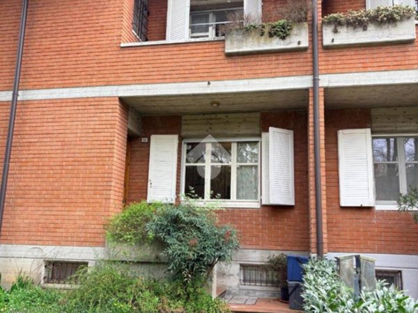 casa indipendente in vendita a Reggio nell'Emilia in zona Rivalta