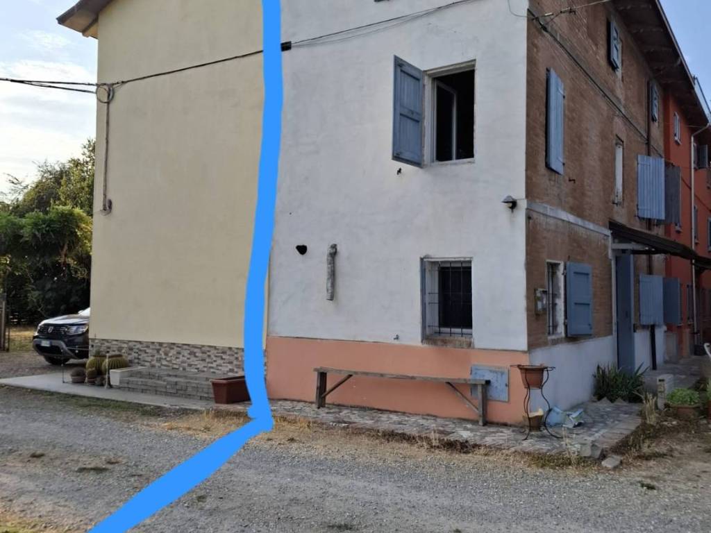 casa indipendente in vendita a Reggio nell'Emilia