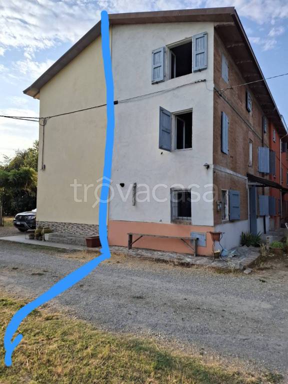 casa indipendente in vendita a Reggio nell'Emilia in zona San Bartolomeo