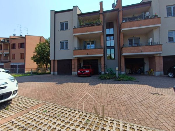 appartamento in vendita a Reggio nell'Emilia in zona Buco del Signore