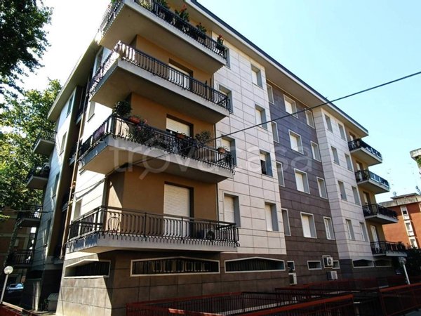 appartamento in vendita a Reggio nell'Emilia in zona Mirabello