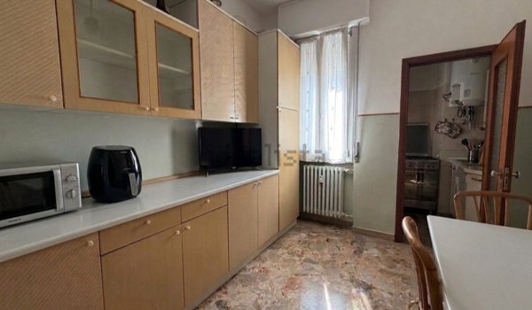 appartamento in vendita a Reggio nell'Emilia in zona Città Storica