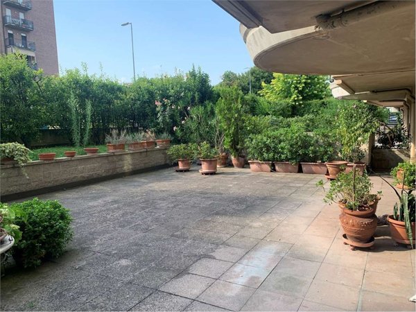 appartamento in vendita a Reggio nell'Emilia in zona Carrozzone