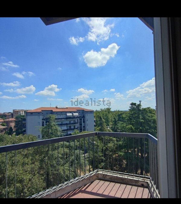 casa indipendente a Reggio nell'Emilia in zona San Pellegrino / Villa Canali