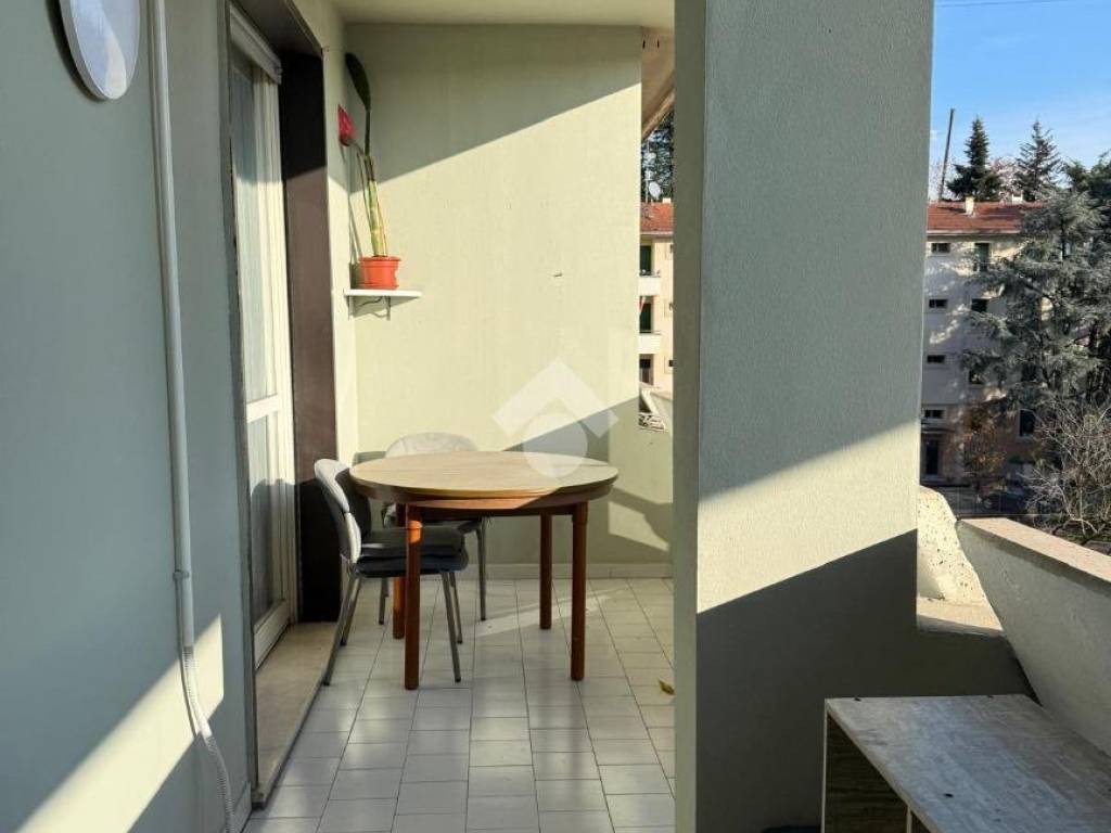 appartamento in vendita a Reggio nell'Emilia in zona Compagnoni / Migliolungo