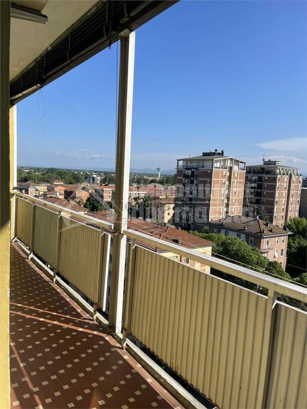 appartamento in vendita a Reggio nell'Emilia in zona Ospizio