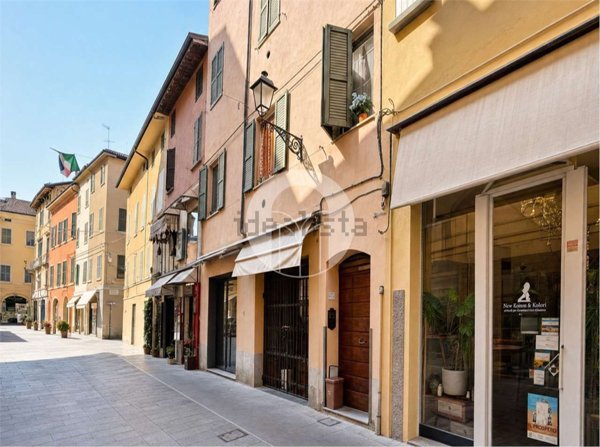 appartamento in vendita a Reggio nell'Emilia in zona Città Storica