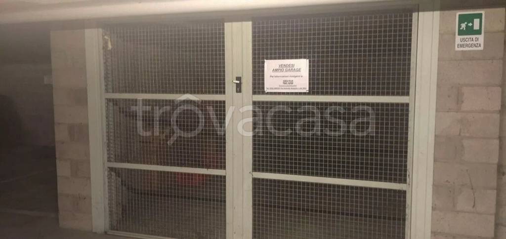 box auto in vendita a Reggio nell'Emilia in zona Città Storica