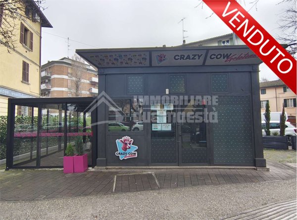 negozio in vendita a Reggio nell'Emilia in zona Città Storica