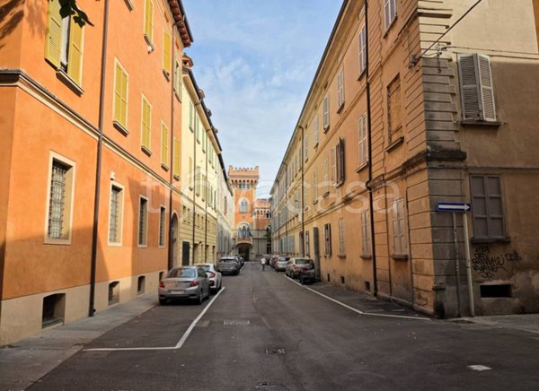 appartamento in vendita a Reggio nell'Emilia in zona Città Storica