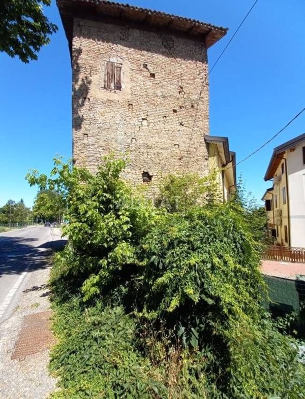 appartamento in vendita a Reggio nell'Emilia in zona Sesso