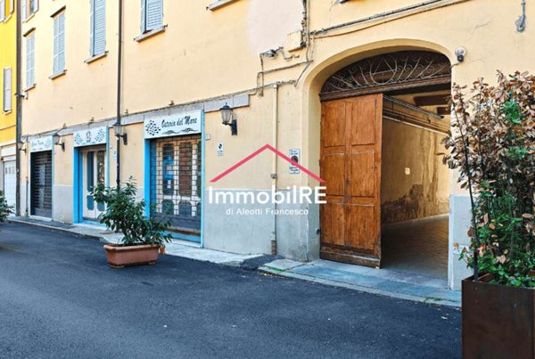 appartamento in vendita a Reggio nell'Emilia in zona Città Storica