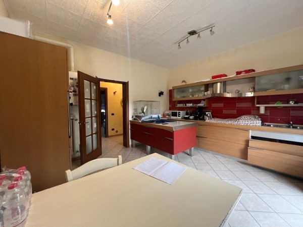 appartamento in vendita a Reggio nell'Emilia in zona Ospizio