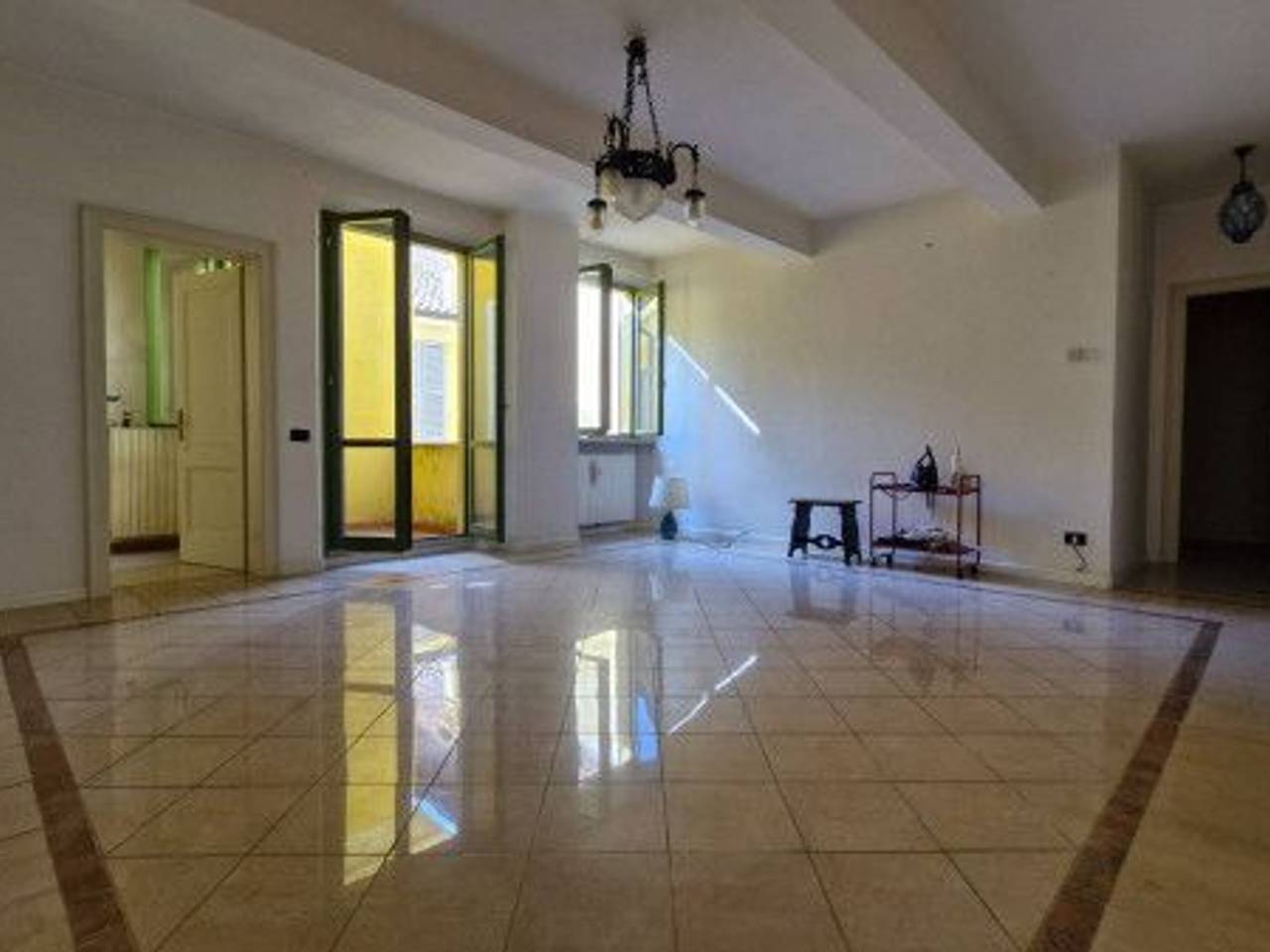 appartamento in vendita a Reggio nell'Emilia in zona Città Storica