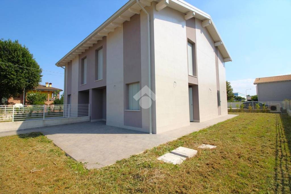 casa indipendente in vendita a Rio Saliceto