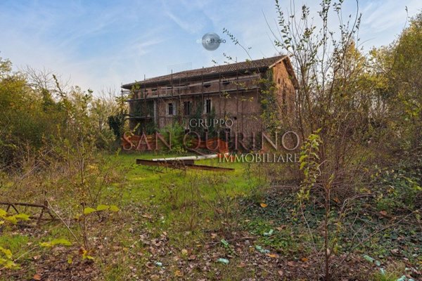 quadrivano in vendita a Rio Saliceto