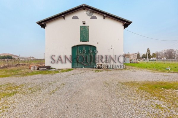 ufficio in vendita a Rio Saliceto in zona Osteriola