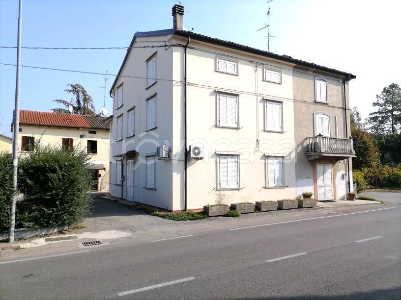 casa indipendente in vendita a Rolo