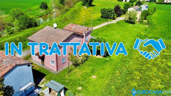 casa indipendente in vendita a Rolo