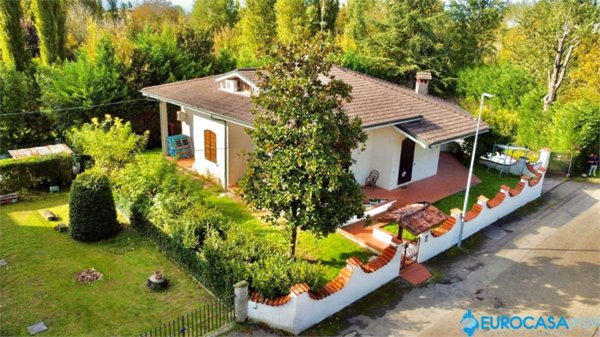 casa indipendente in vendita a Rolo