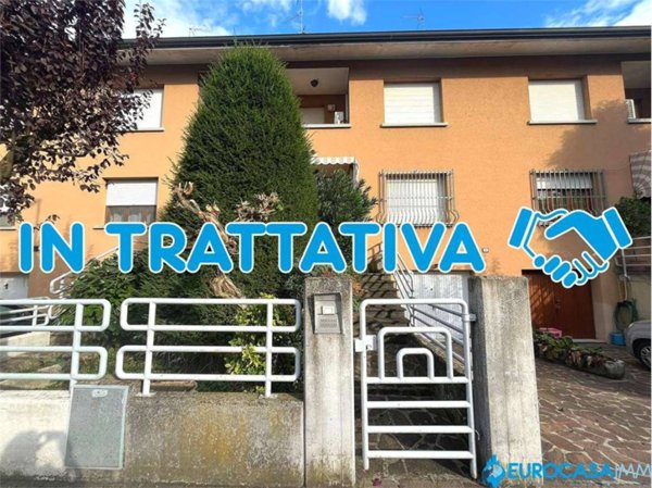 casa indipendente in vendita a Rolo