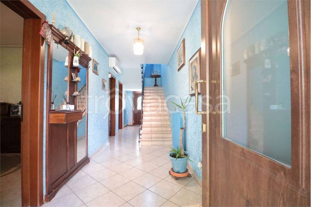 casa indipendente in vendita a Rolo
