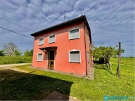 casa indipendente in vendita a Rolo
