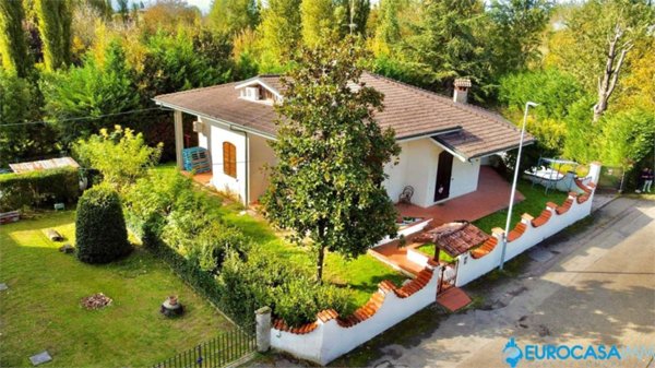 casa indipendente in vendita a Rolo