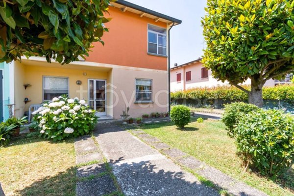 casa indipendente in vendita a Rolo