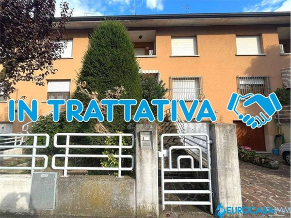 casa indipendente in vendita a Rolo
