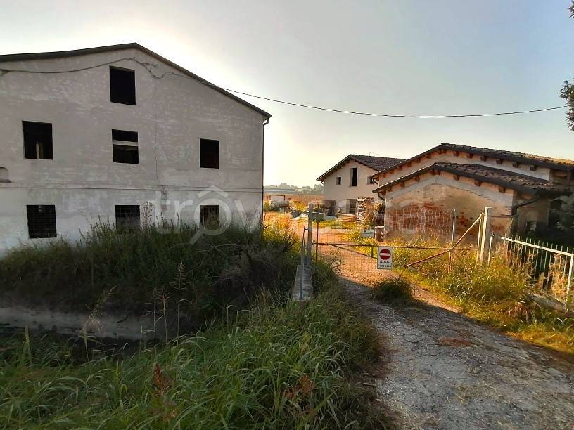 locale commerciale in vendita a Rolo