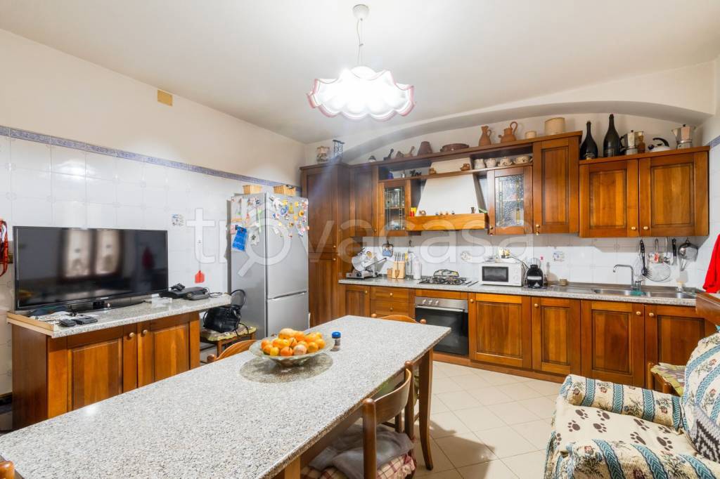 casa indipendente in vendita a Rolo