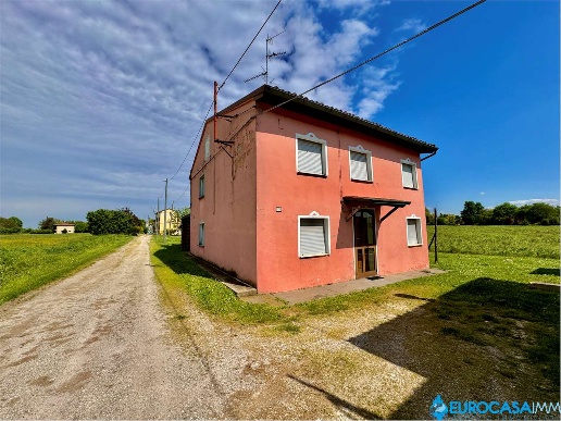 casa indipendente in vendita a Rolo