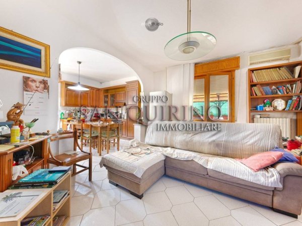 casa indipendente in vendita a Rolo