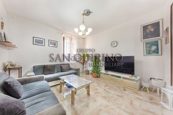 casa indipendente in vendita a Rolo