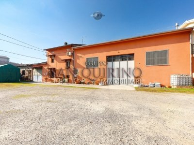 locale commerciale in vendita a Rolo