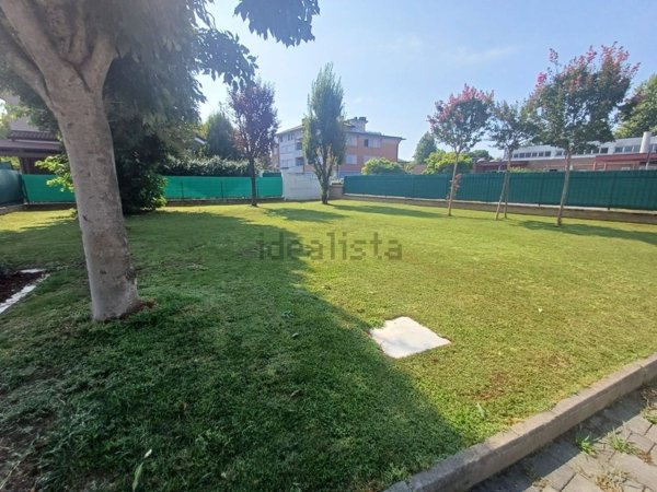 casa indipendente in vendita a Rolo