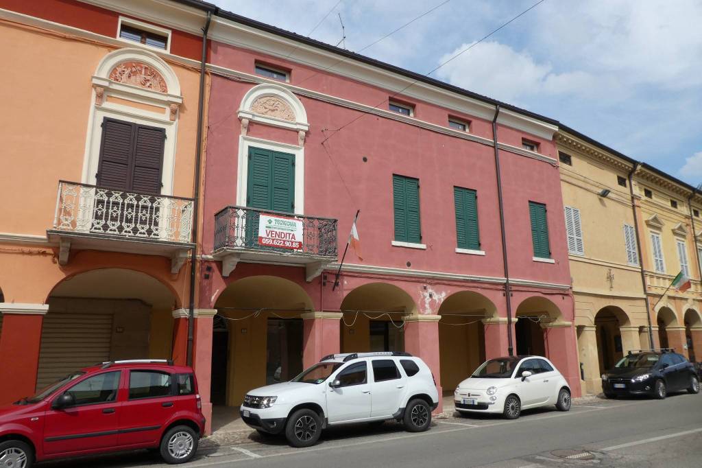 casa indipendente in vendita a Rolo