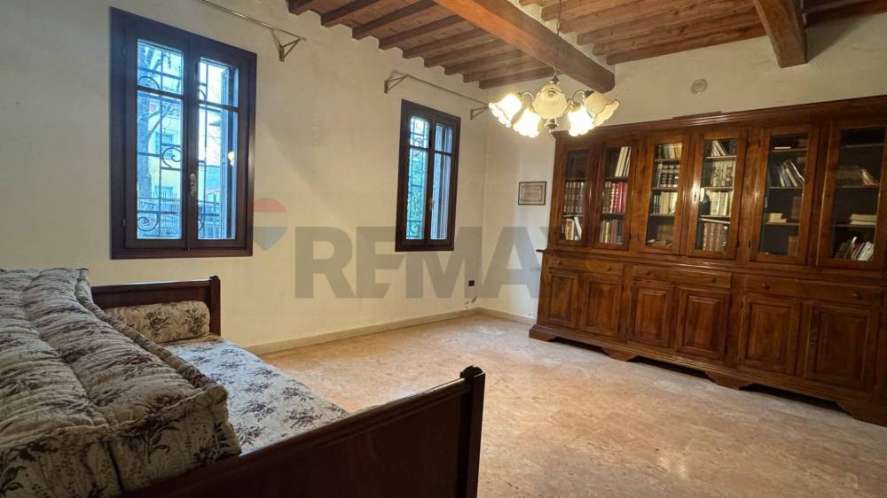 casa indipendente in vendita a Rolo