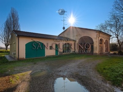 locale di sgombero in vendita a Rolo