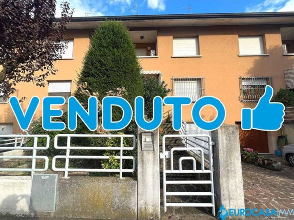 casa indipendente in vendita a Rolo