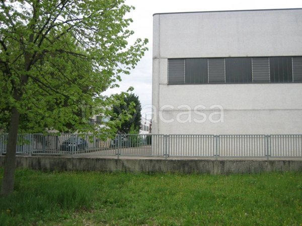 locale commerciale in vendita a Rolo