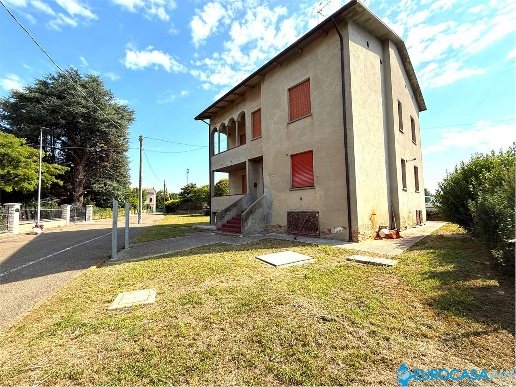 casa indipendente in vendita a Rolo