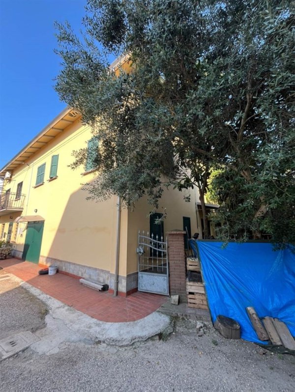 casa indipendente in vendita a Rolo
