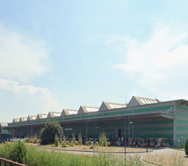 locale commerciale in vendita a Rolo