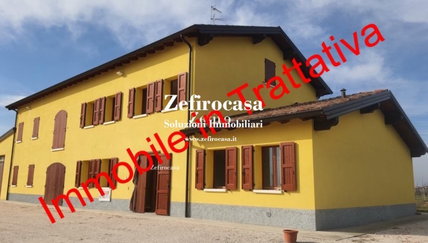 casa indipendente in vendita a Rolo
