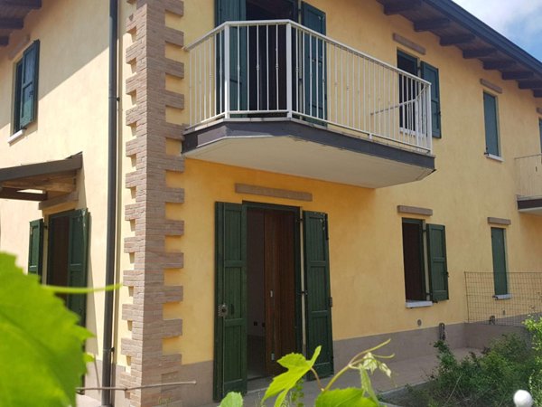 casa indipendente in vendita a Rubiera in zona Fontana