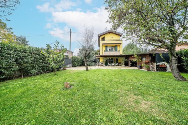 casa indipendente in vendita a Rubiera